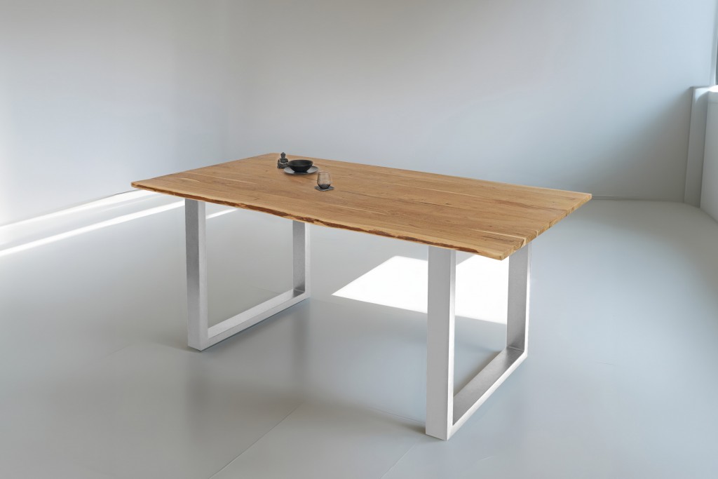 Esstisch Baumkante massiv Akazie natur 160 x 85 Gestell silber ADELLA
